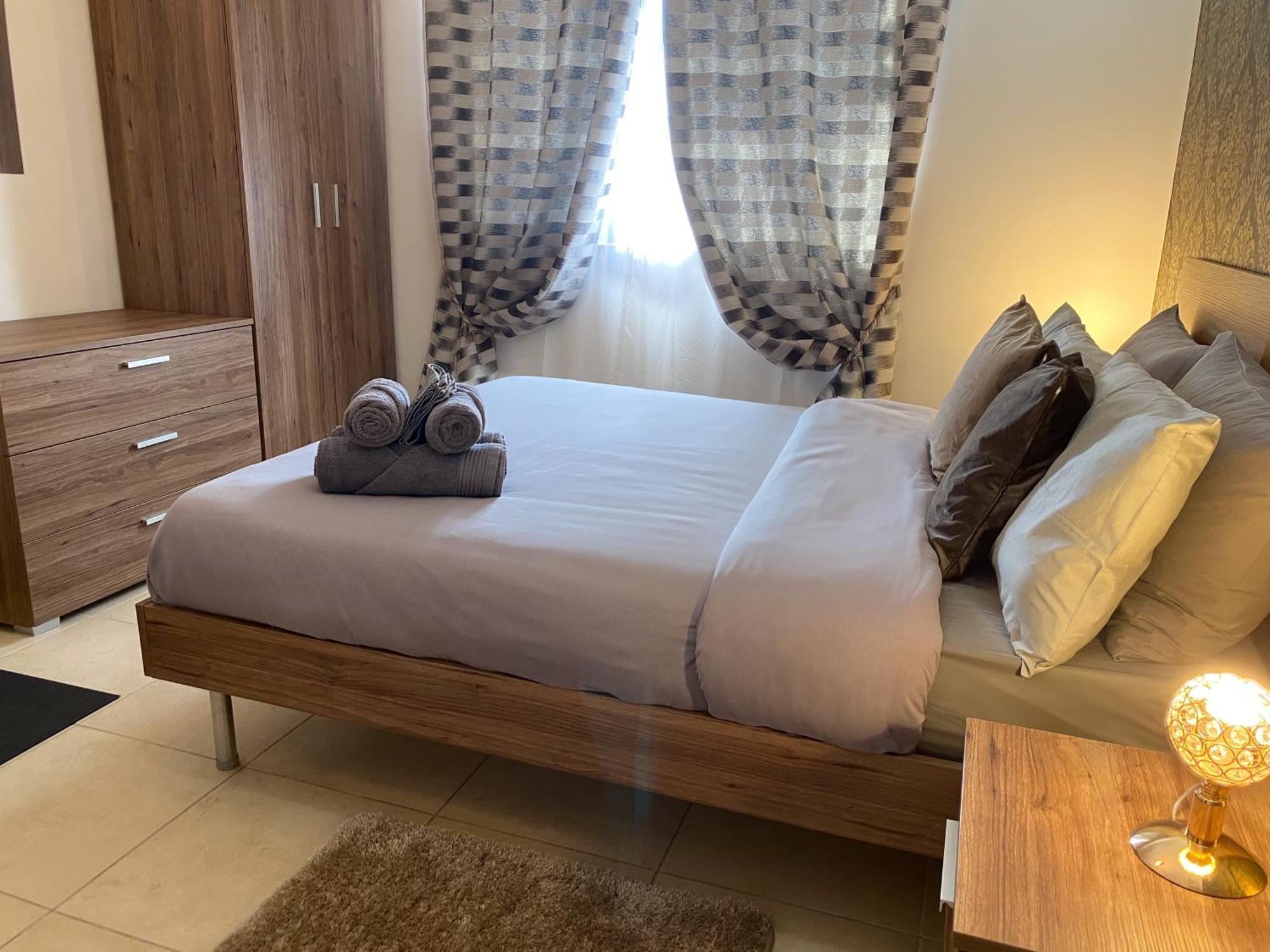 Kimray Boutique Apartment - Indulge In Comfort, Embrace Tranquility Marsaskala Bagian luar foto